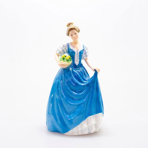 HELEN HN3601 - ROYAL DOULTON FIGURINEElegant