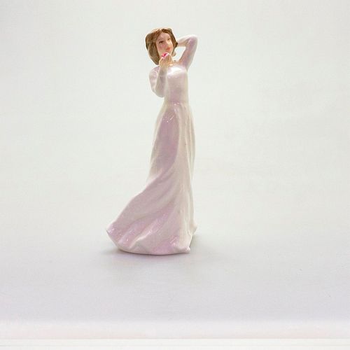 WITH LOVE HN3393 - ROYAL DOULTON FIGURINERoyal