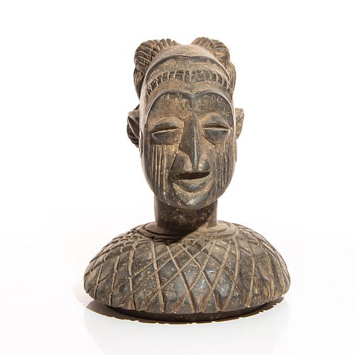 AFRICAN TRIBAL HAND CARVED WOODEN BUSTWooden