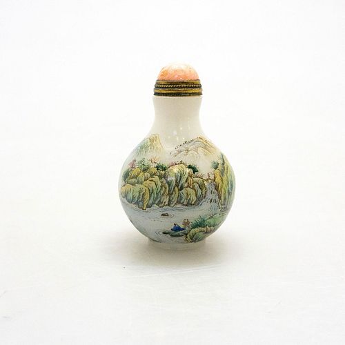 CHINESE VINTAGE SNUFF BOTTLE, MOUNTAIN