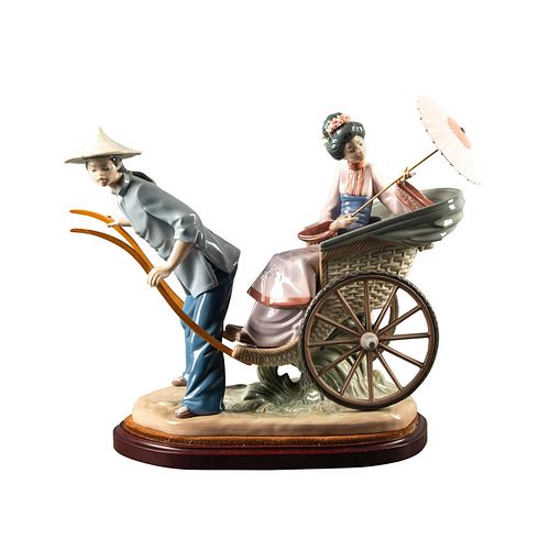 LLADRO FIGURE GROUP, RIDE IN CHINA 01001383Porcelain;