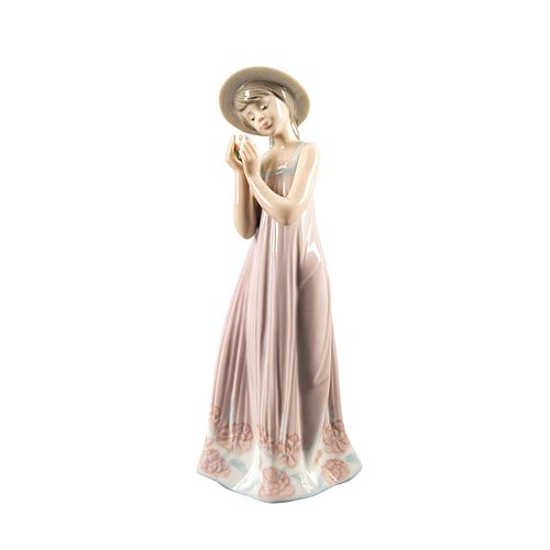 LLADRO FIGURINE, CINDY 01005646Hand