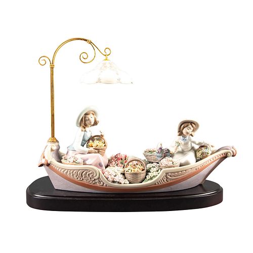 LLADRO FIGURE GROUP FLOWERS FOREVER 399a75