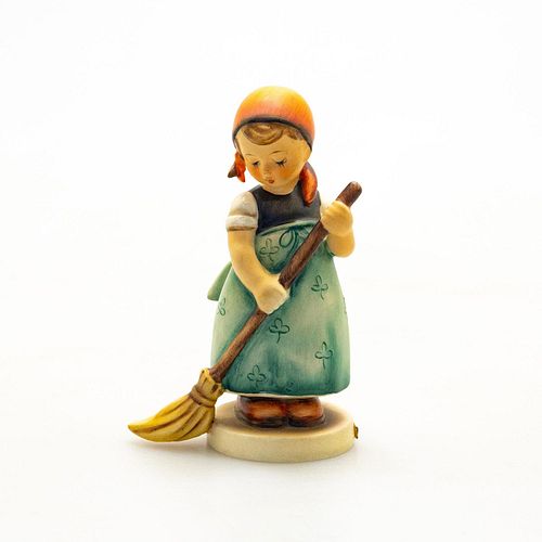 GOEBEL HUMMEL FIGURINE LITTLE 399ae4