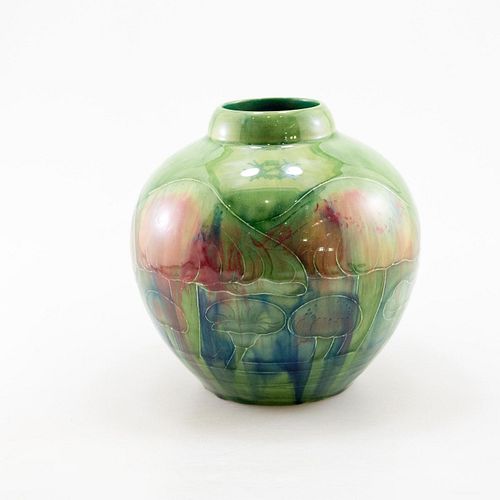 WILLIAM MOORCROFT ART NOUVEAU VASE,