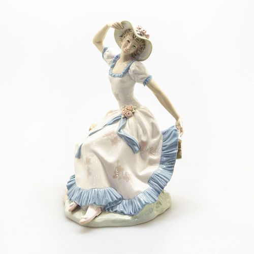 LLADRO FIGURINE OF ELEGANT LADY  399ca9