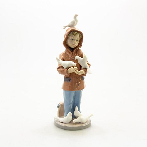 LLADRO PORCELAIN FIGURINE, LITTLE