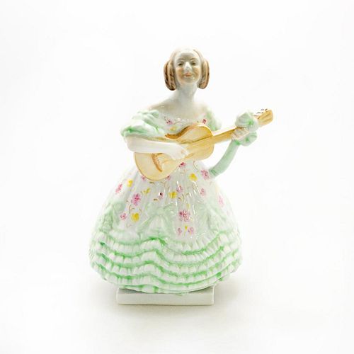 HEREND PORCELAIN FIGURINE MRS 399d17