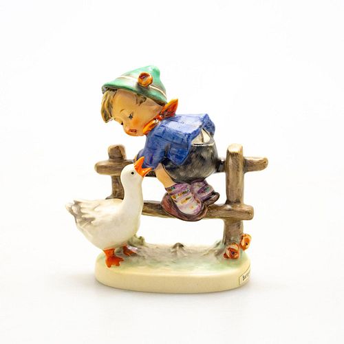 GOEBEL HUMMEL FIGURINE BARNYARD 399e27