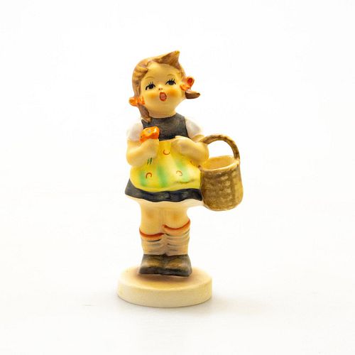 GOEBEL HUMMEL FIGURINE, SISTERHand painted