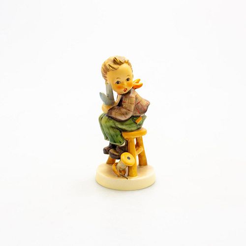 VINTAGE GOEBEL HUMMEL FIGURINE,