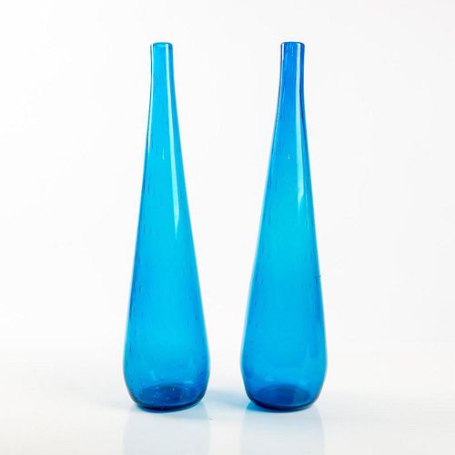 LARGE PAIR OF VINTAGE VASES IN