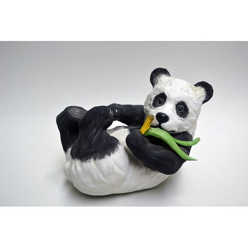 BOEHM PORCELAIN PANDA RESTINGBisque