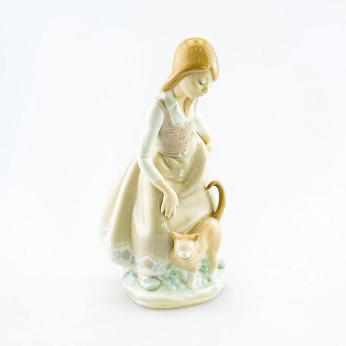 LLADRO FIGURINE GIRL WITH CAT 39a172