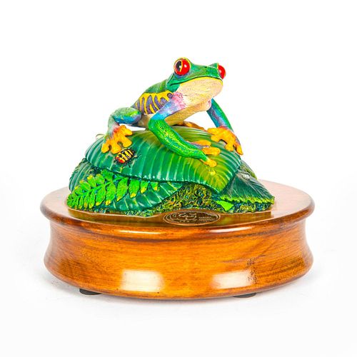 WILLITTS DESIGNS RED EYED TREE FROG