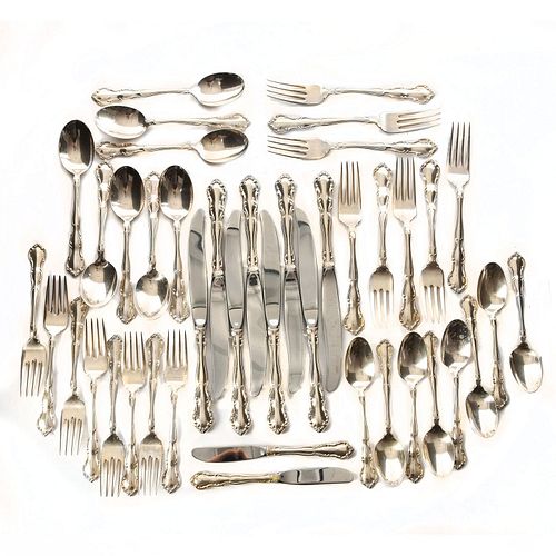 42 PIECE WALLACE STERLING SILVER 39a516