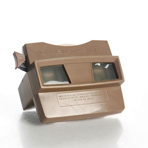 CLASSIC VIEW MASTER WITH 35 REELSReels