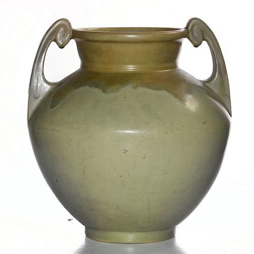 ROSEVILLE POTTERY DOUBLE HANDLED 39a718