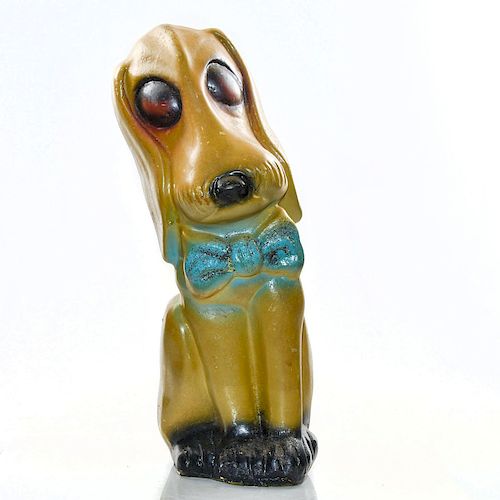 CHALKWARE FIGURE, BASSET HOUND SITTINGChalkware