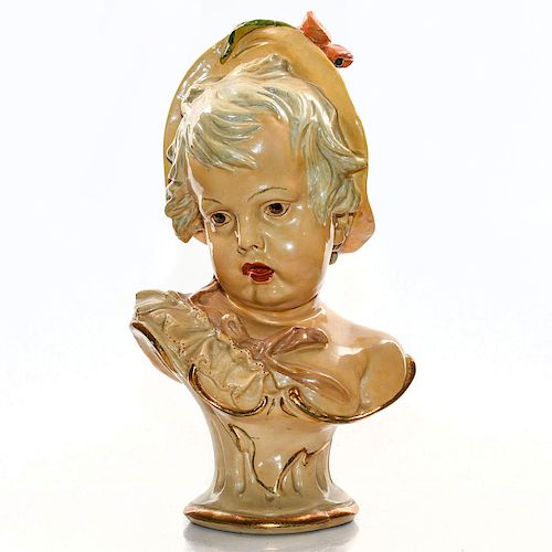 EARTHENWARE BUST GIRL WITH HATBust 39a874