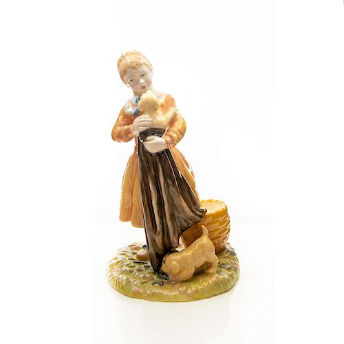 PUPPY LOVE HN3371 - ROYAL DOULTON FIGURINEChildhood