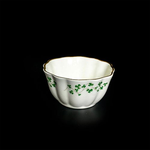 VINTAGE ROYAL TARA SUGAR BOWL,