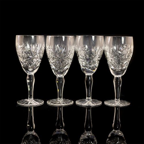 4 CRYSTAL WINE GLASSESBeautifully designed,