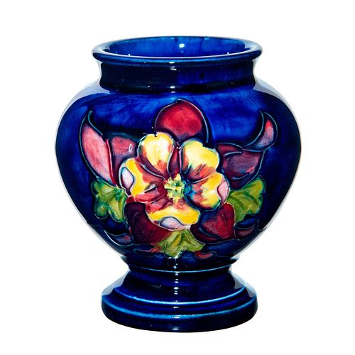 SMALL MOORCROFT POTTERY VASE, COLUMBINE