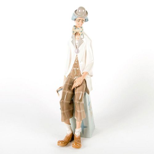 CLOWN WITH CONCERTINA 1001027 - LLADRO