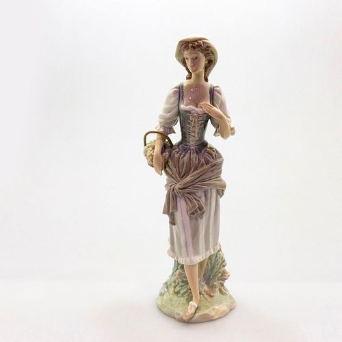 GIRL WITH BASKET 01004665 - LLADRO