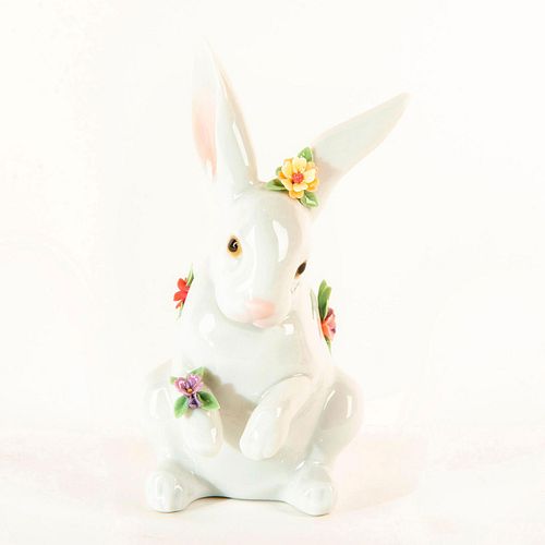 SITTING BUNNY WITH FLOWERS 1006100