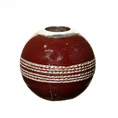 DOULTON LAMBETH SILICON WARE CRICKET 398f9a