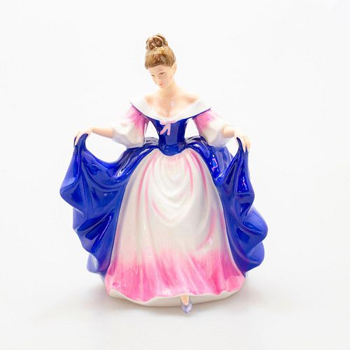 SARA HN3308 - ROYAL DOULTON FIGURINEElegant