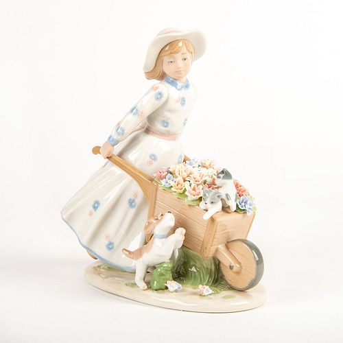 NADAL COSMOS PORCELAIN FIGURINE  39923d