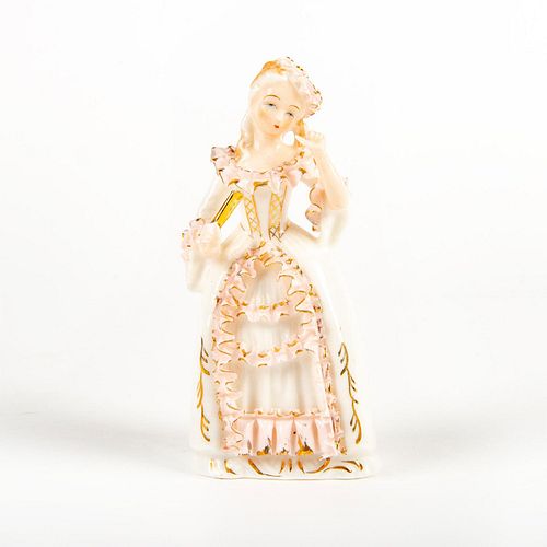 VINTAGE BONE CHINA FIGURINE LADY 39925c