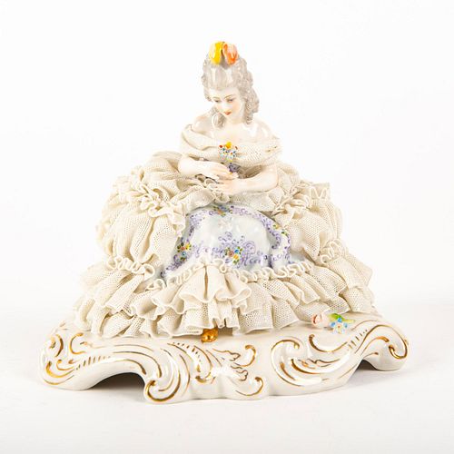 SAN MARCO FIGURINE LADY WITH FLOWERSPorcelain 399281