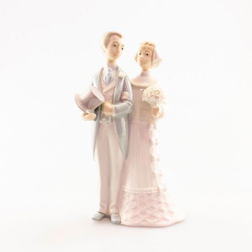 LLADRO PORCELAIN FIGURINE, WEDDING