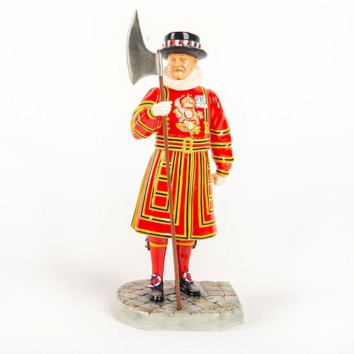 ROYAL DOULTON FIGURINE, BEEFEATER HN5362Iconic