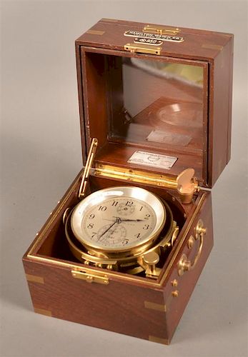 HAMILTON WATCH COMPANY CHRONOMETER CLOCK.Hamilton