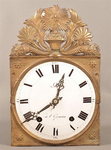 WAG ON WALL CLOCK WITH EMBOSSED