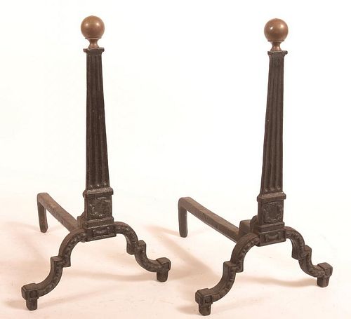 PAIR OF 19TH CENTURY CAST IRON 39c00d