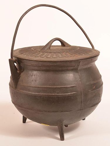 CAST IRON COVERED GYPSY KETTLE Cast 39c00f