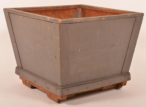 19TH CENTURY GRAY PAINTED WOODEN 39c119