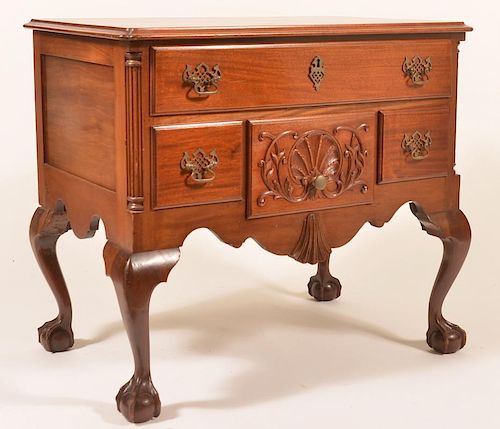 PHILADELPHIA CHIPPENDALE STYLE MAHOGANY.