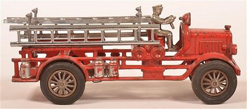 HUBLEY CAST IRON LADDER TRUCK WITH 39c469