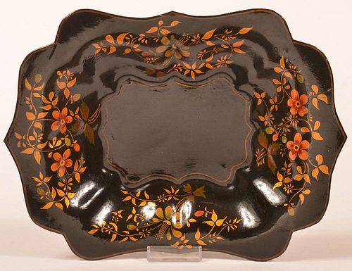 LACQUERED TOLEWARE SHAPED TIN TRAY Lacquered 39c49c