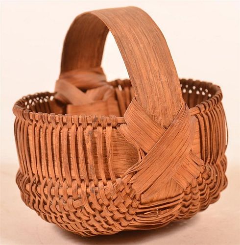 FINELY WOVEN MINIATURE BERRY BASKET Finely 39c7d3