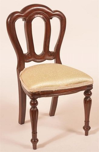 MAHOGANY FRAME MINIATURE SIDE CHAIR Mahogany 39c949