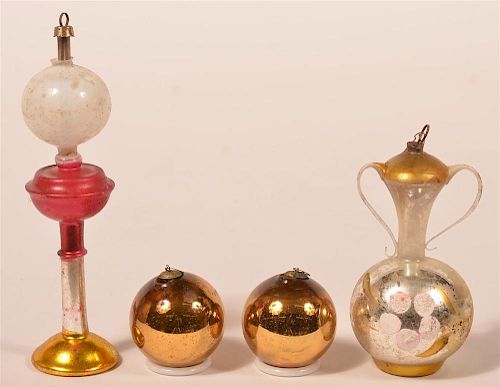 FOUR VARIOUS CHRISTMAS ORNAMENTS.Four