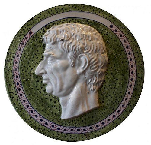 MAJOLICA ROUNDEL PORTRAIT OF A 39ccce